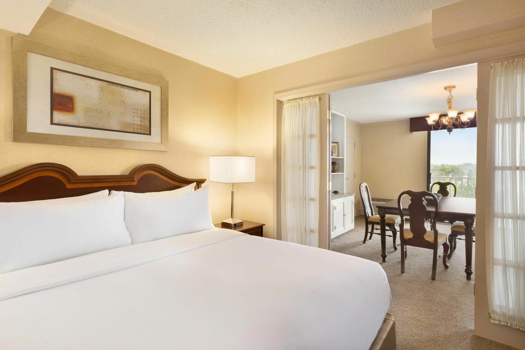 Doubletree By Hilton Washington Dc North/גייטרסבורג מראה חיצוני תמונה